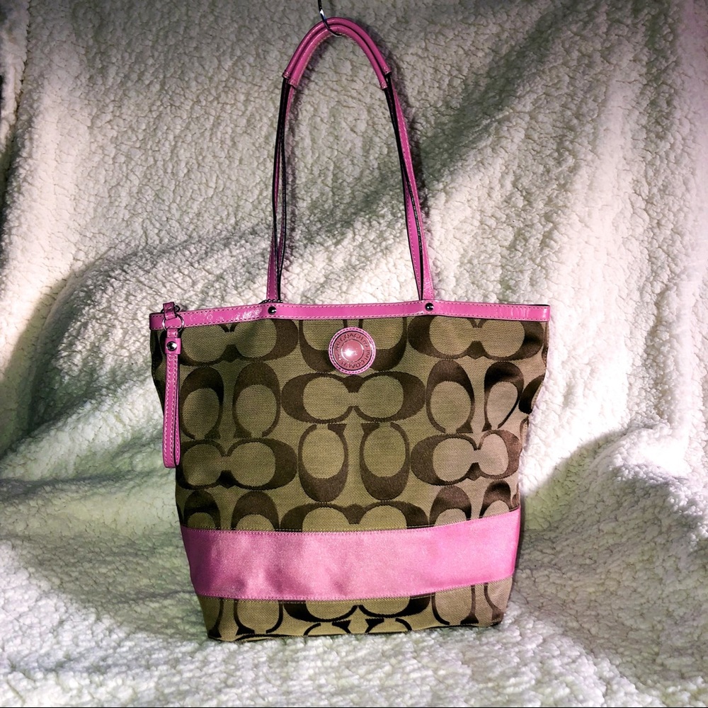 ❗️SOLD❗️Coach purse handbag